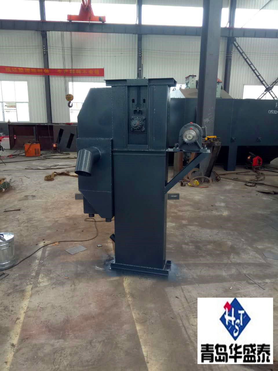 出口越南326履帶式拋丸機發(fā)貨現場圖