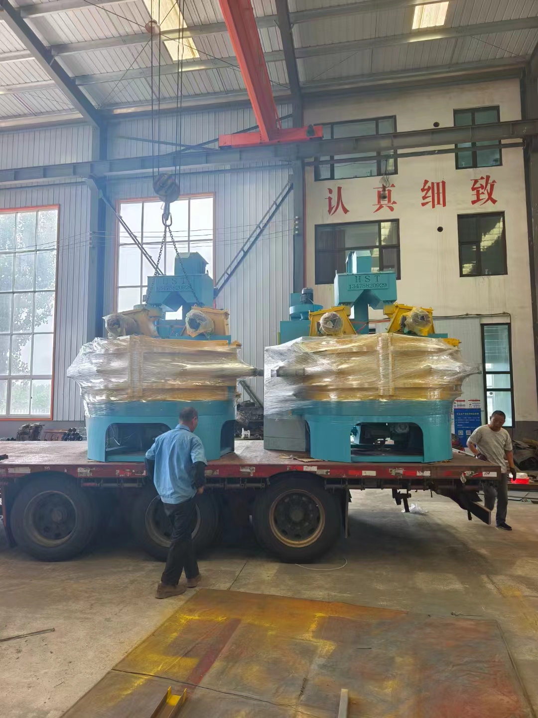 小型打沙除銹機_懸掛除銹砂式機打磨方法_懸掛式打砂除銹機